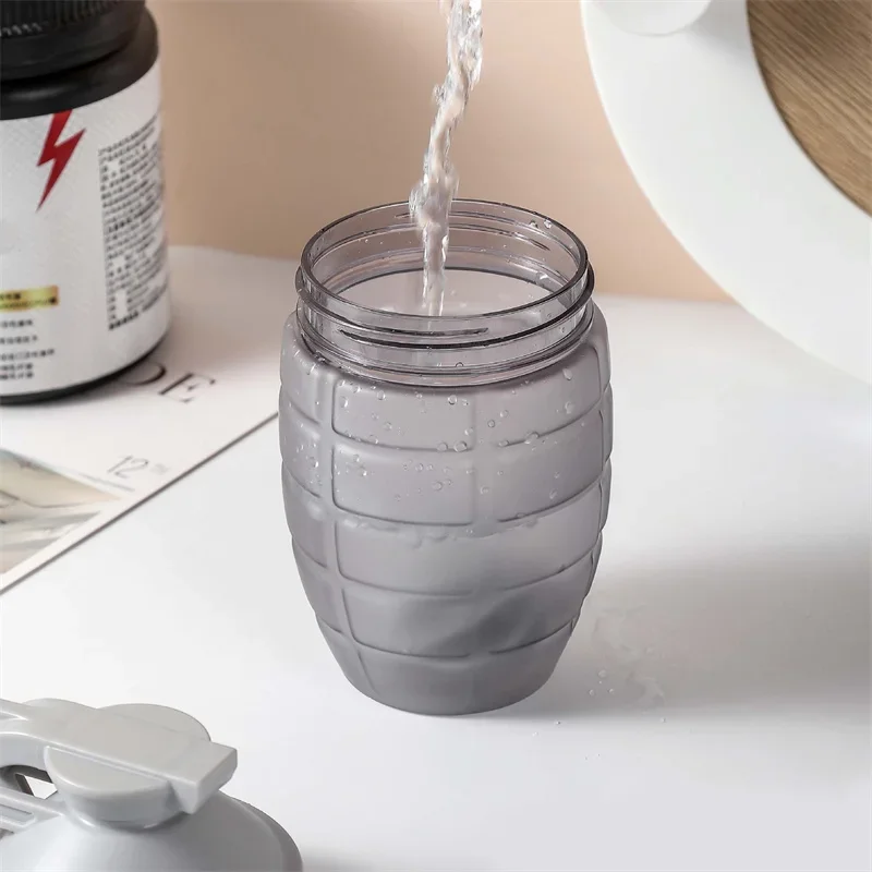 2025年新型 600ml フィットネススポーツウォーターボ - Fitness Nutrition Milk Shake のレビューと価格